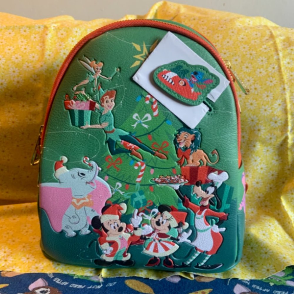 Disney Parks Loungefly Christmas Glow in the Dark Holiday Mini Backpack NEW 2023